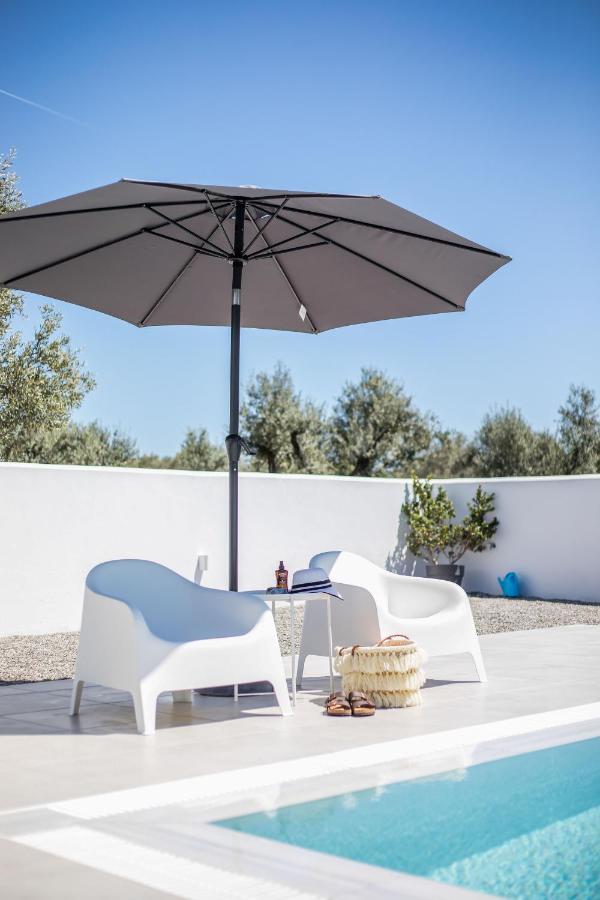 Villaphysis With Private Pool * Lardos